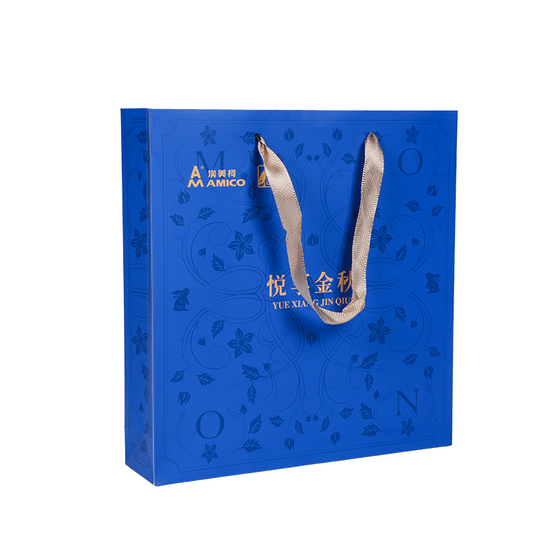 Mga vertical kraft paper tote bag na may temang holiday