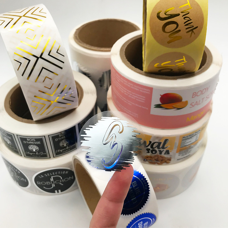 Pinahiran na papel na malagkit na label