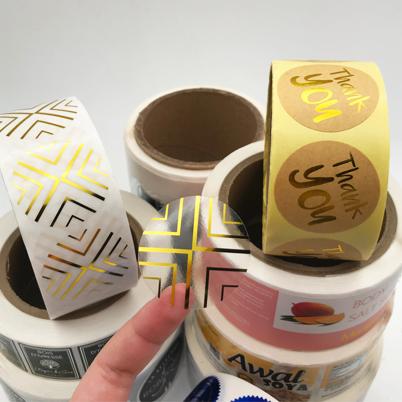 Pinahiran na papel na malagkit na label